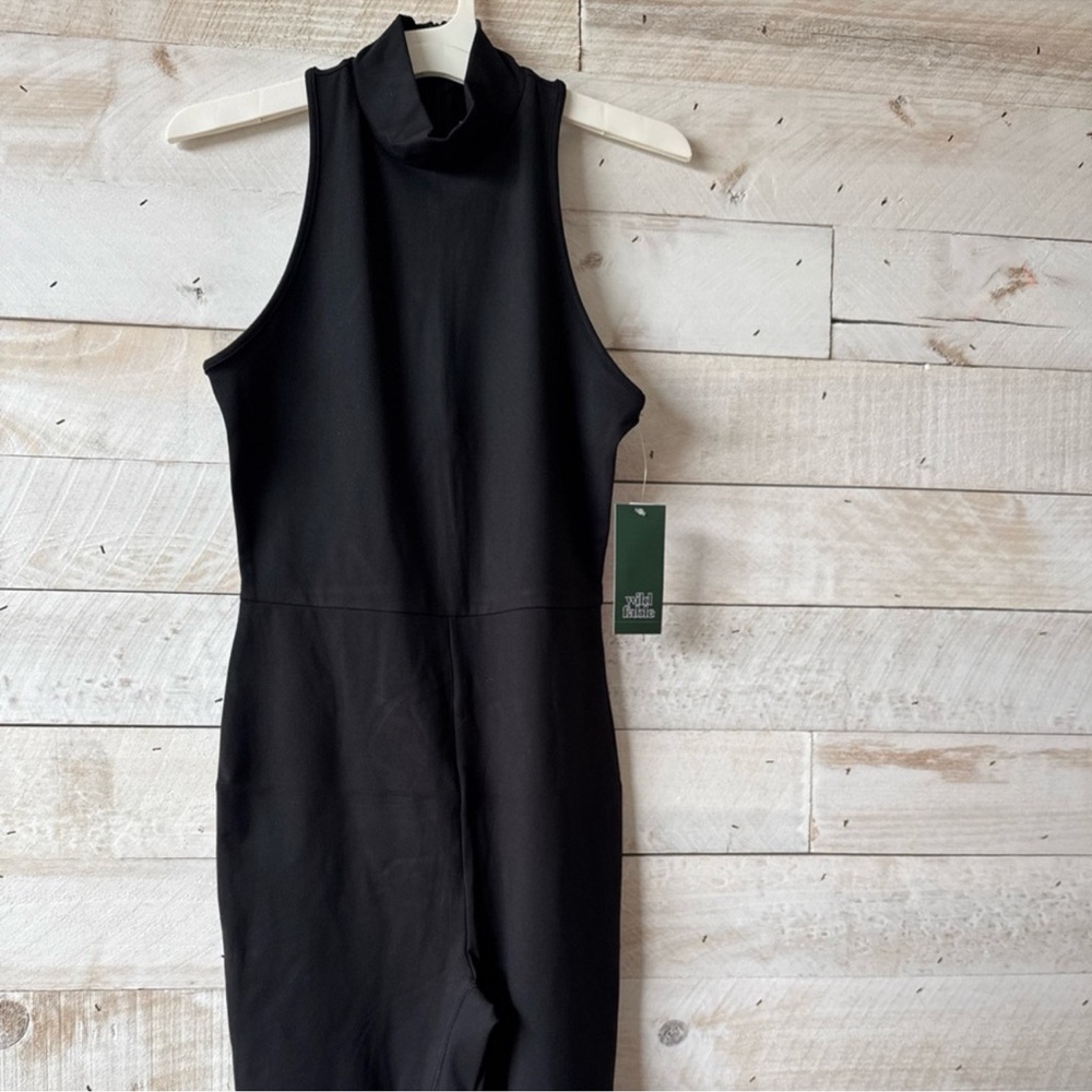 Elegant Black Sleeveless Dress